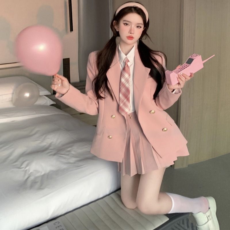 Winter Clothing Uae - Pure Desire Traje de estilo universitario