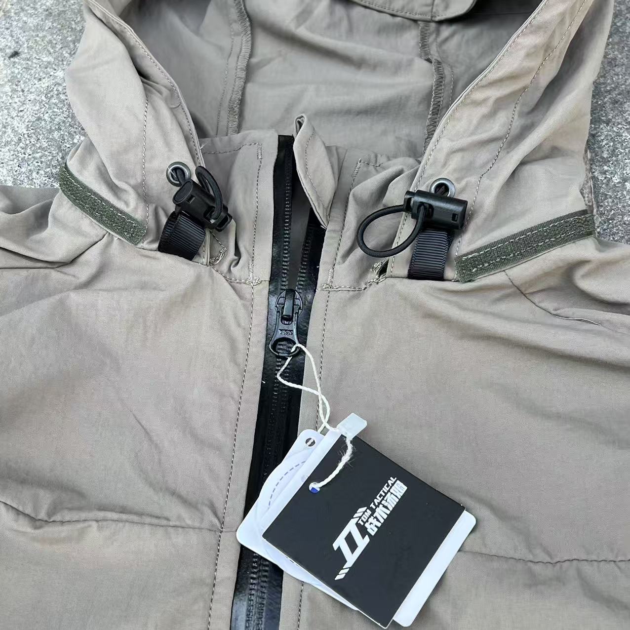 Chaqueta táctica Tom ORC gris  - Windproof Jacket Softshell reseña y precio