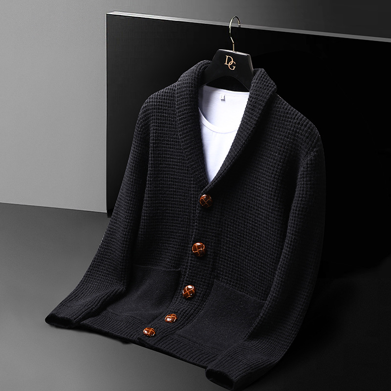 Chaqueta de Punto de Lujo de A - Winter Clothing Uae reseña y precio